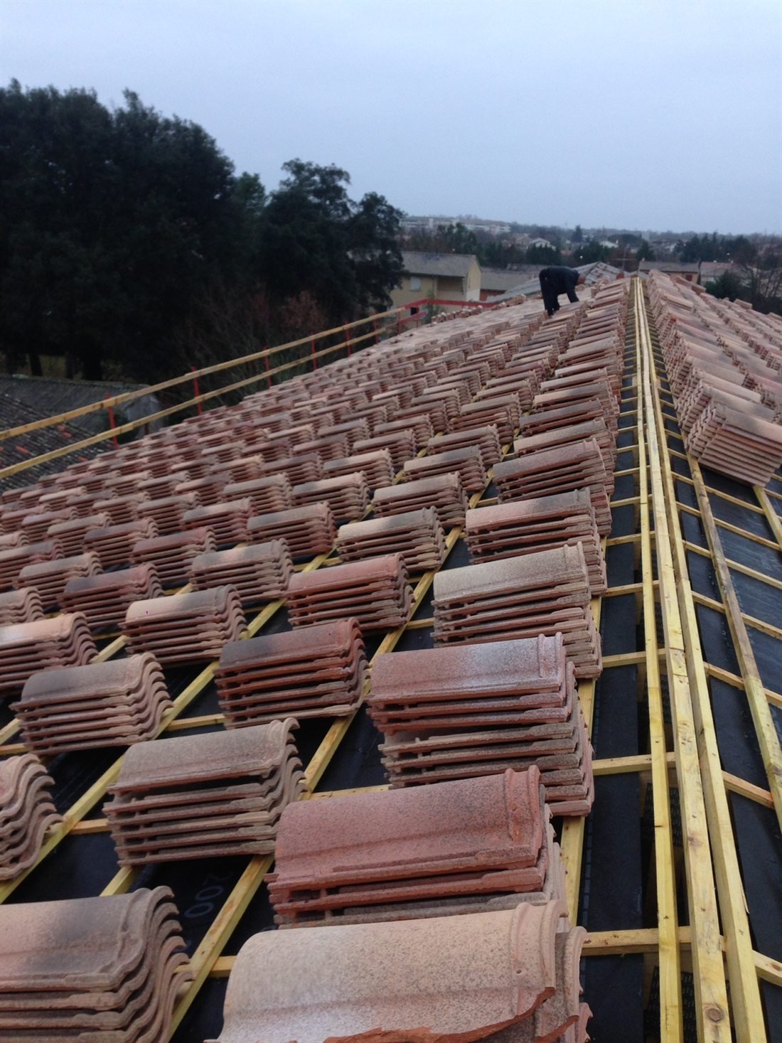 Chantier de rénovation de toiture par Occitanie Toiture près de Toulouse
